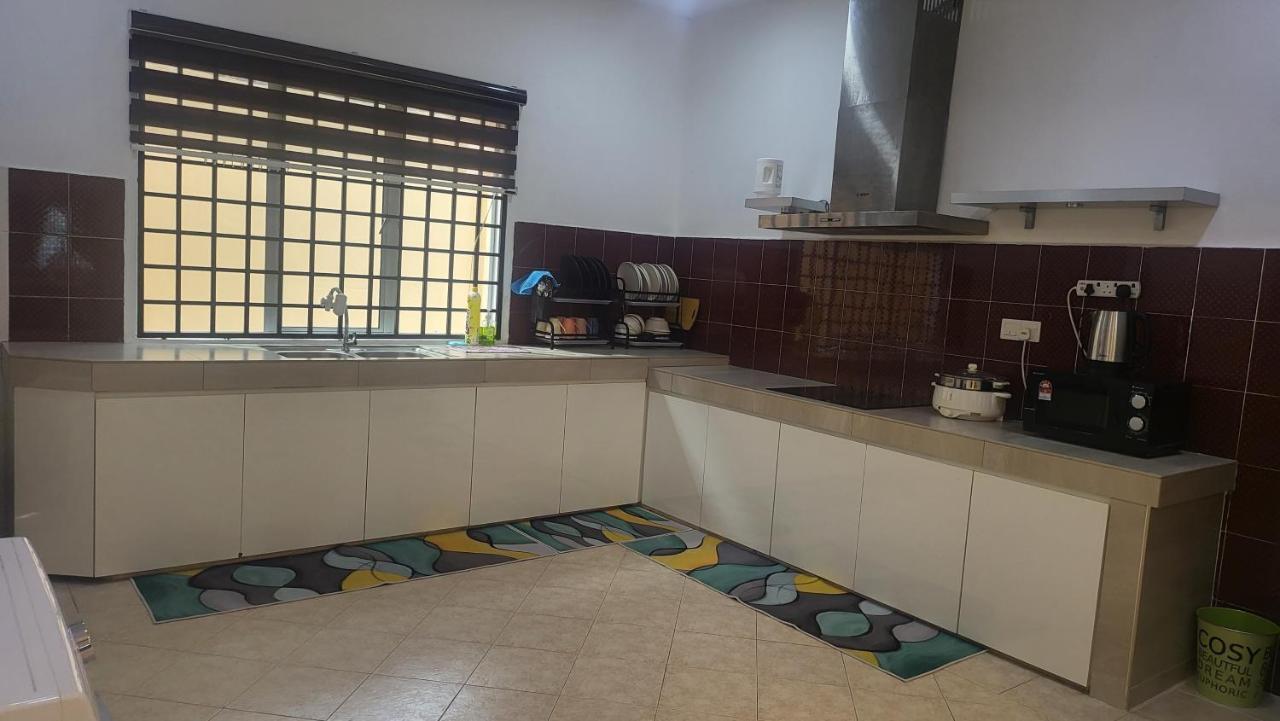 Ipoh Family Villa-Spacious Stay For 21 Or 42Pax Exterior foto